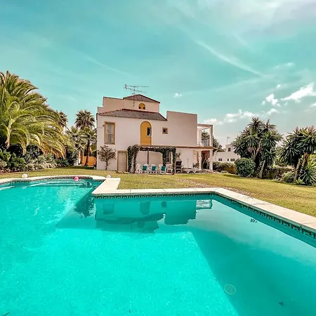 Beautiful Close To Puerto Banus By *